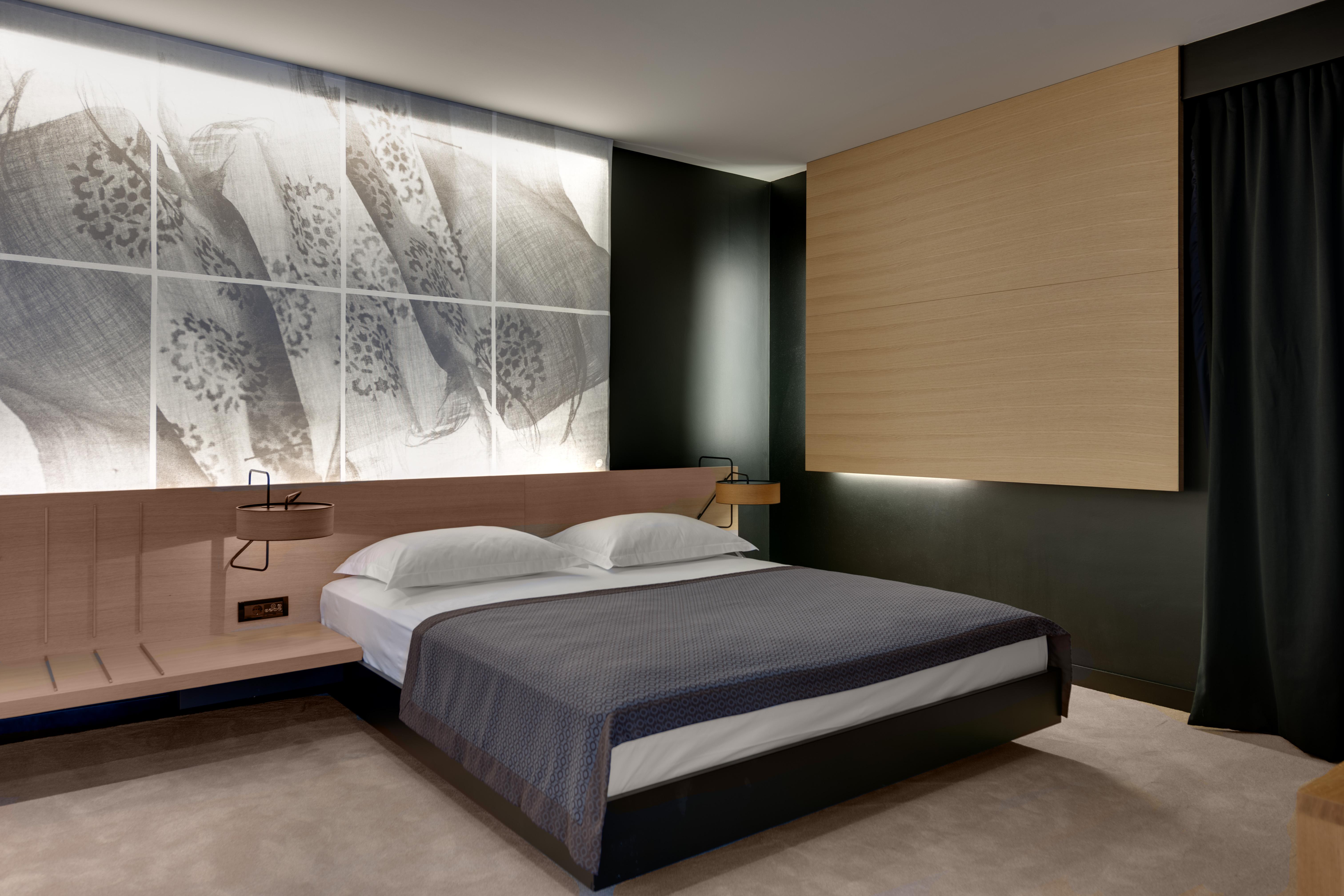 Lone Hotel By Maistra Collection Rovinj Luaran gambar A bedroom