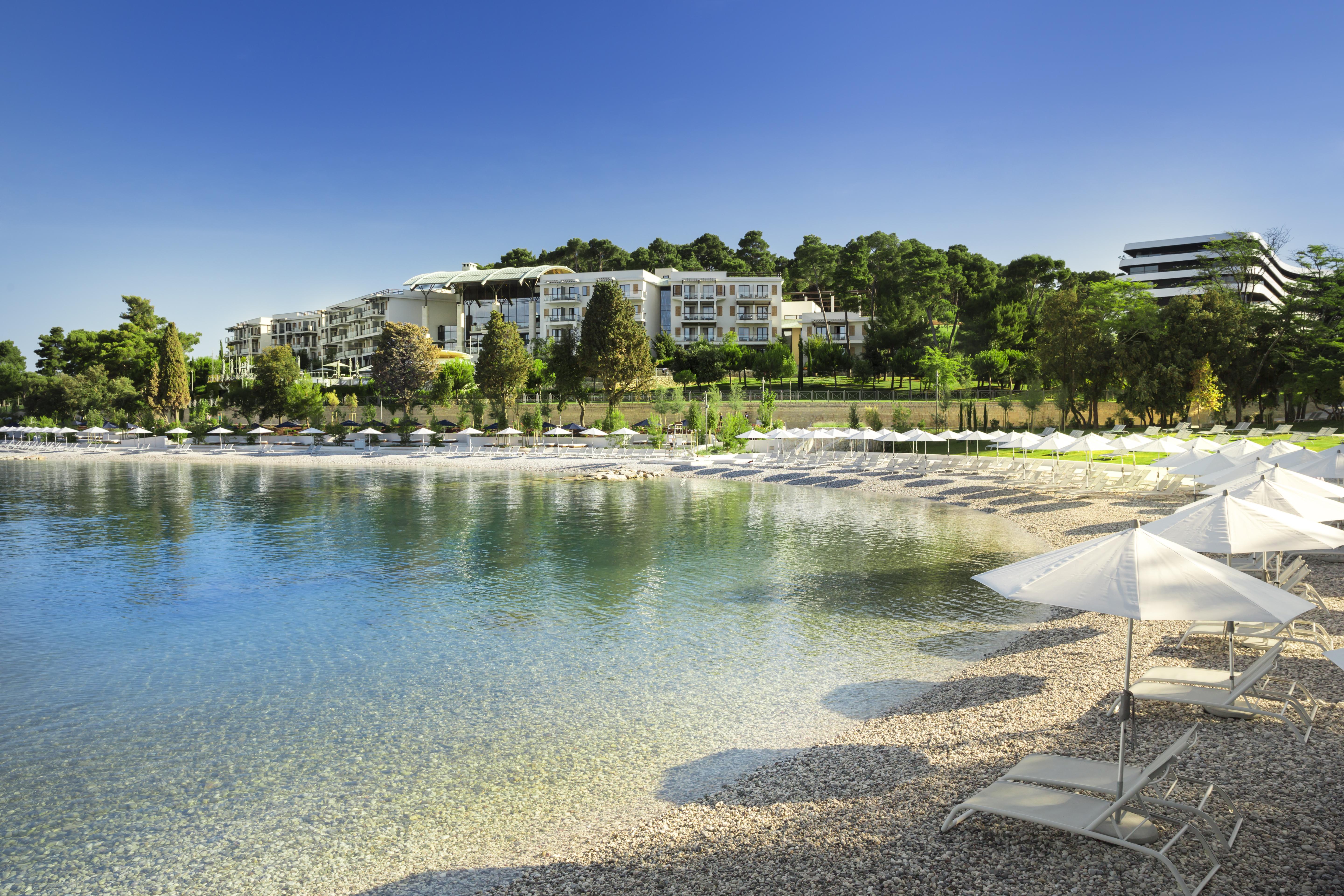 Lone Hotel By Maistra Collection Rovinj Luaran gambar Beach at the hotel