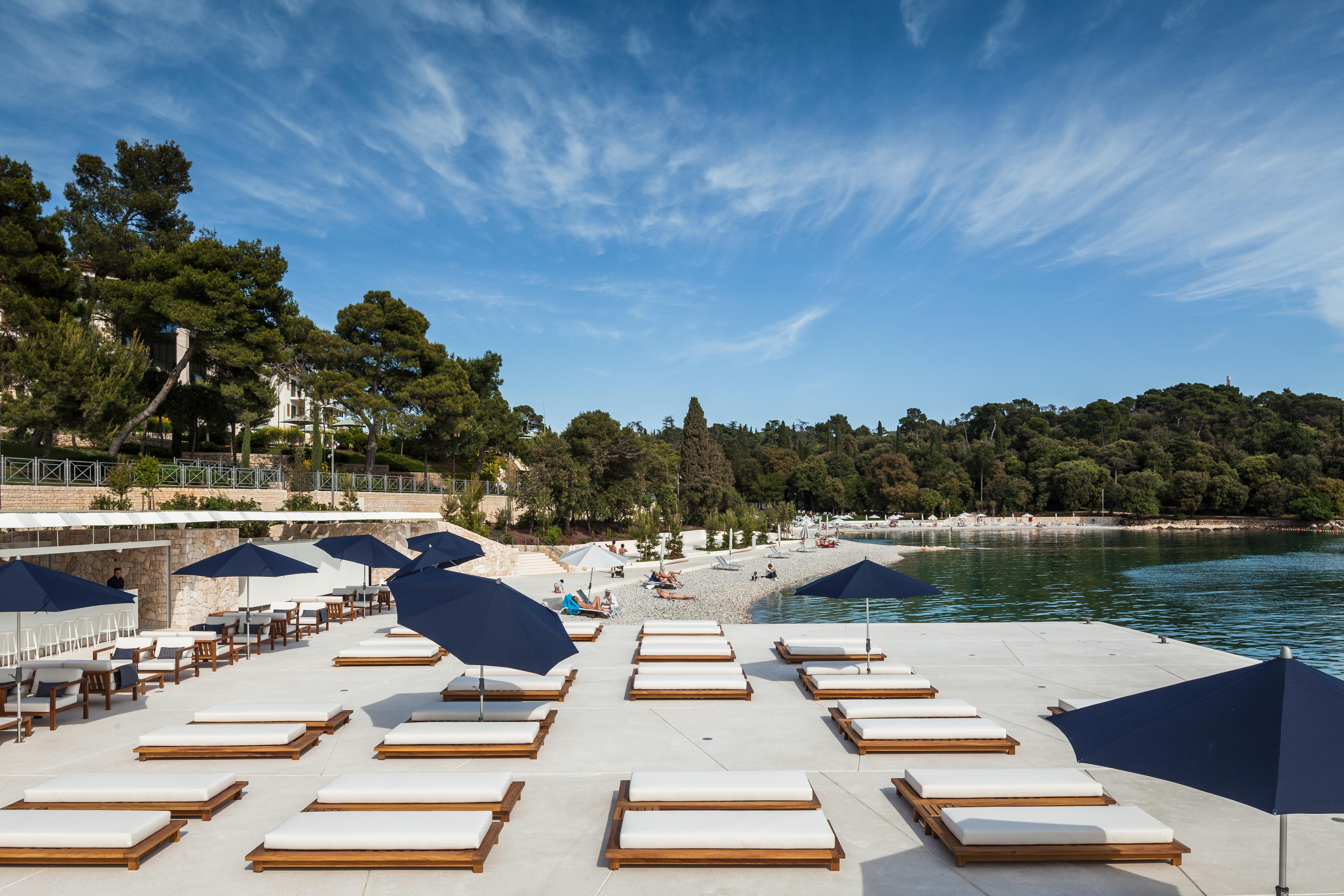 Lone Hotel By Maistra Collection Rovinj Luaran gambar The beach at the Capella