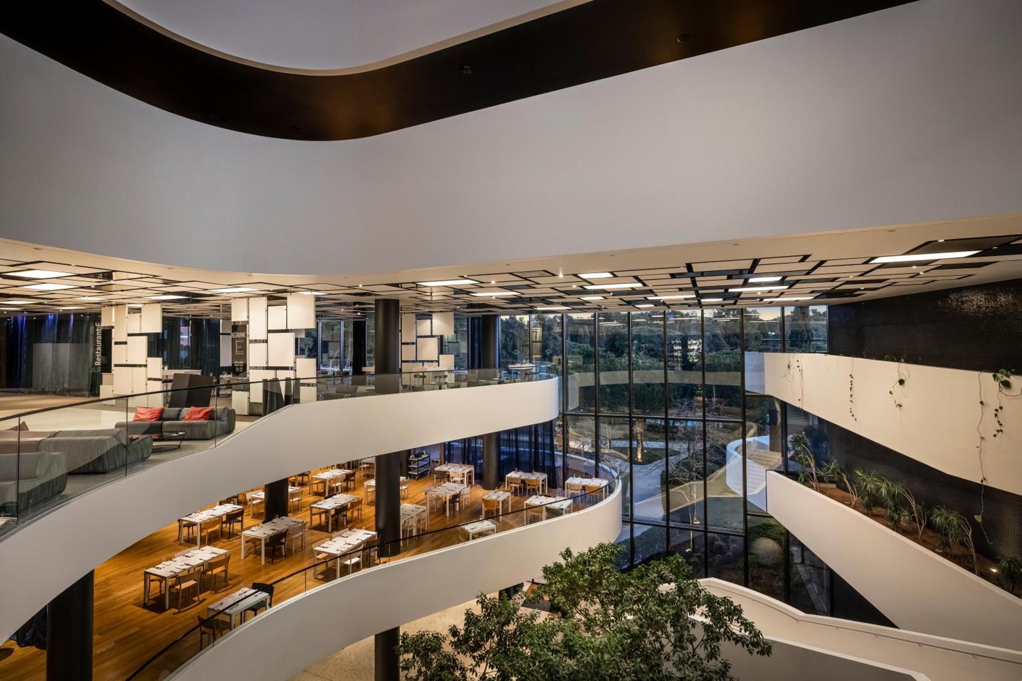 Lone Hotel By Maistra Collection Rovinj Luaran gambar The interior of the building